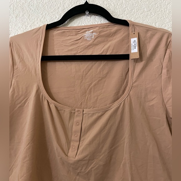 NWT Skims 3/4 Button Down Henley Short Sleeve Crop Top Ochre Color Size 4X - Picture 4 of 7